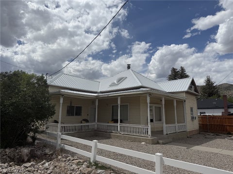 Homes For Sale - 735 Canyon Street<br/> Ely, NV 89301