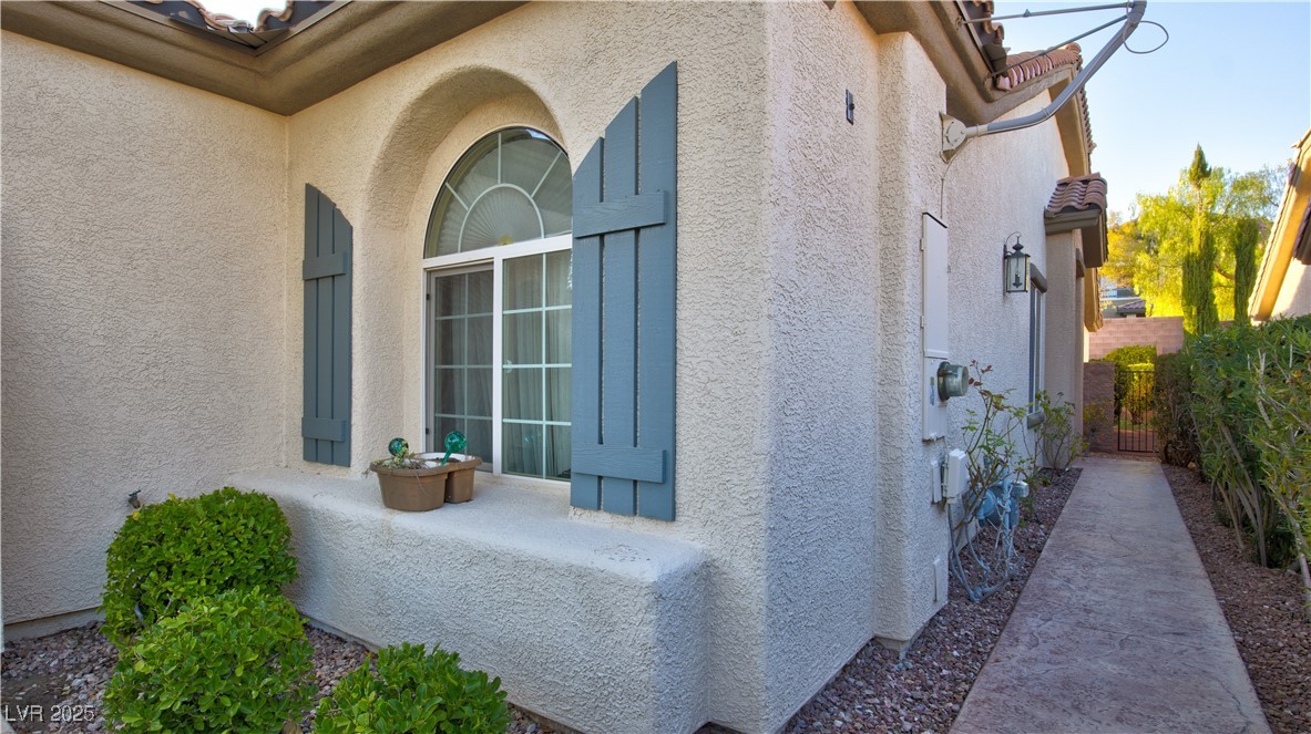 11284 Emerald Pine Lane