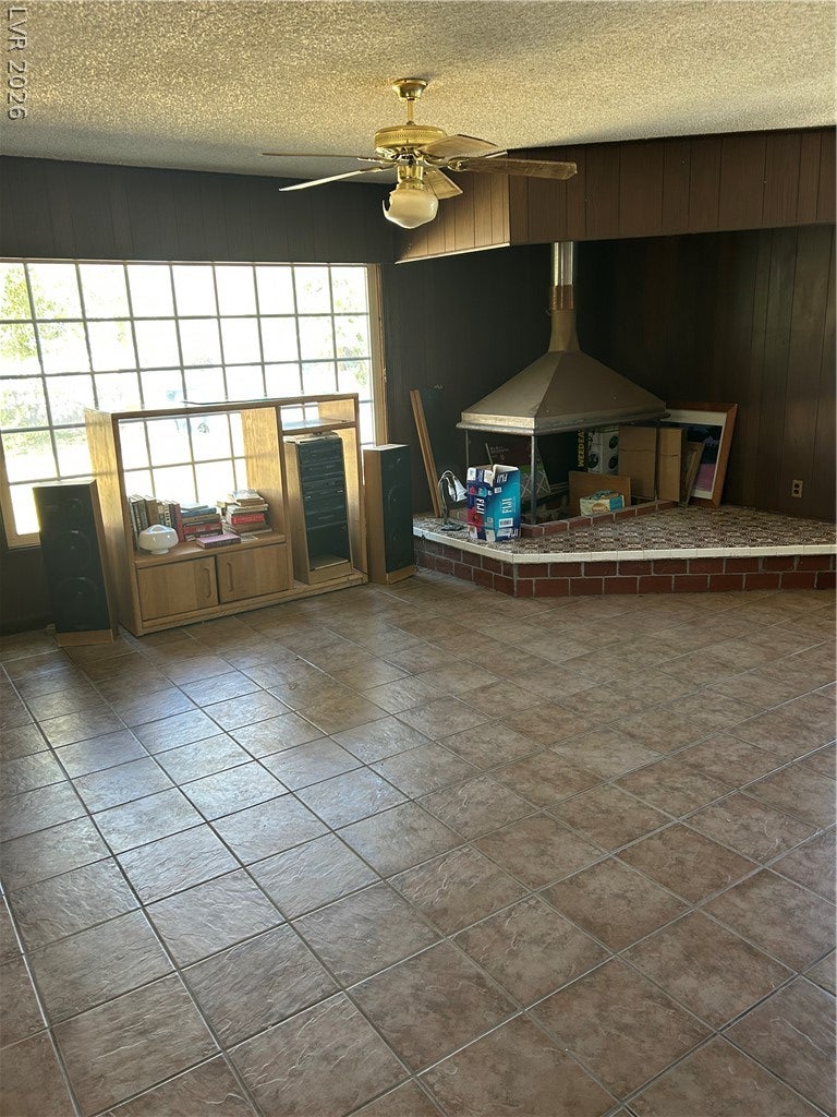 1635 Anasazi Avenue