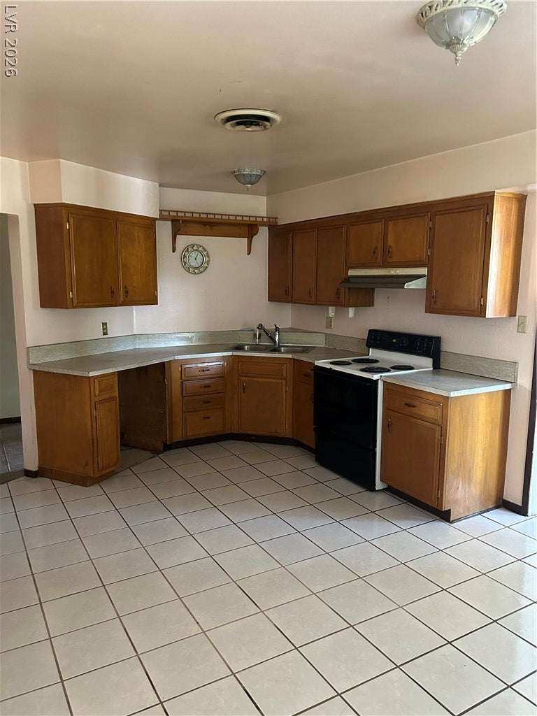 1635 Anasazi Avenue