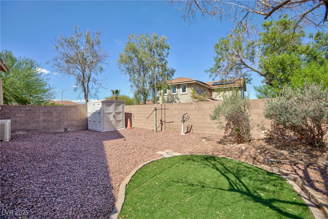 Henderson, Nevada 89012, United States, 4 Bedrooms Bedrooms, ,3 BathroomsBathrooms,Residential,Active,219398