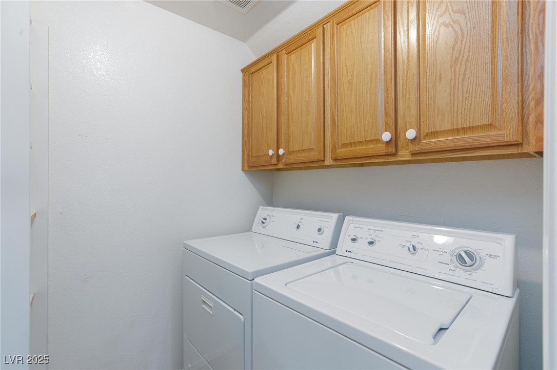 Henderson, Nevada 89012, United States, 4 Bedrooms Bedrooms, ,3 BathroomsBathrooms,Residential,Active,219398