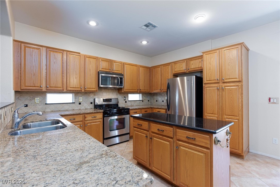 Henderson, Nevada 89012, United States, 4 Bedrooms Bedrooms, ,3 BathroomsBathrooms,Residential,Active,219398