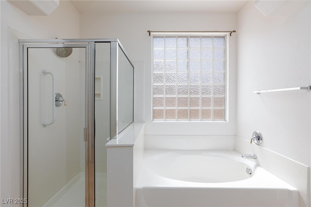 Henderson, Nevada 89012, United States, 4 Bedrooms Bedrooms, ,3 BathroomsBathrooms,Residential,Active,219398