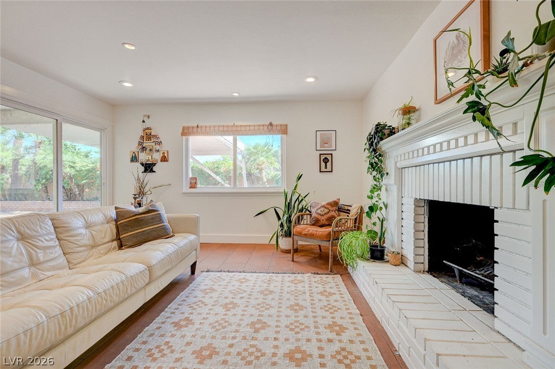 3507 La Paloma Avenue