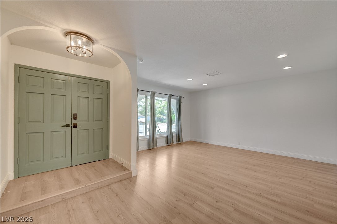 3507 La Paloma Avenue