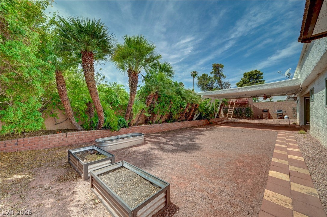 3507 La Paloma Avenue