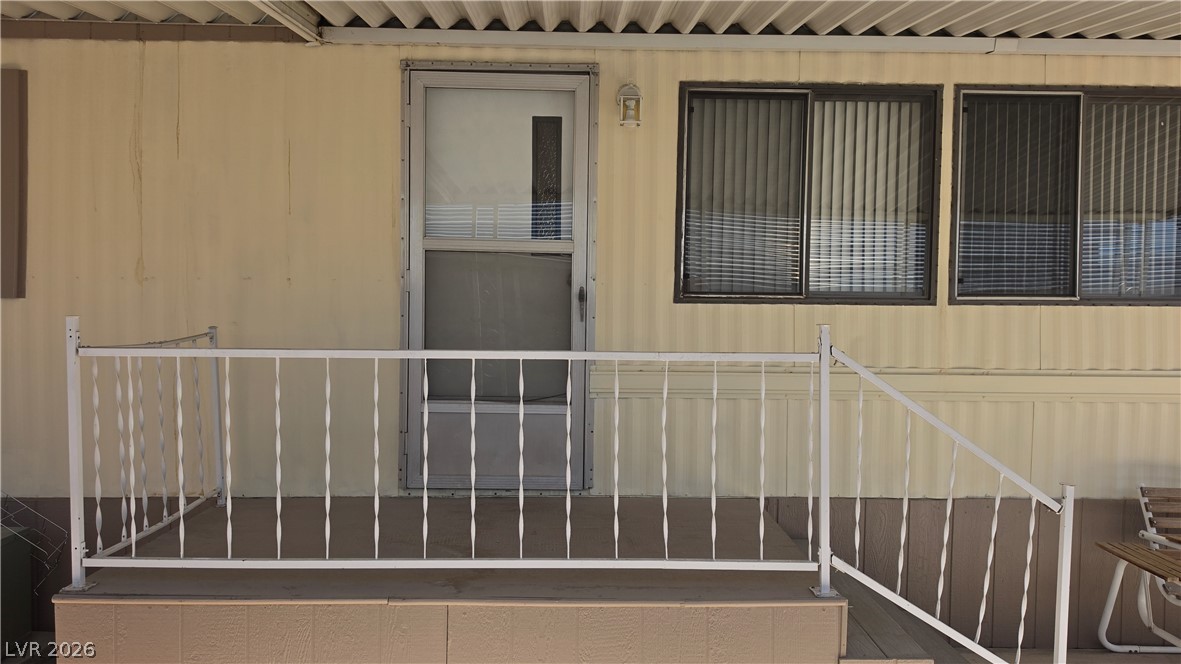 4633 E Royal Ridge Boulevard