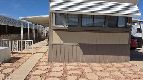 Mobile Home For Sale - 4633 E Royal Ridge Boulevard<br/> Las Vegas, NV 89103