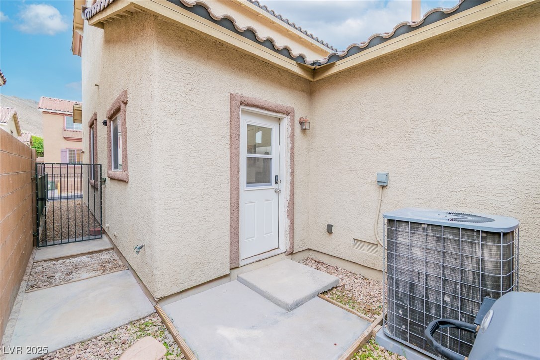 4034 Sparrow Rock Street