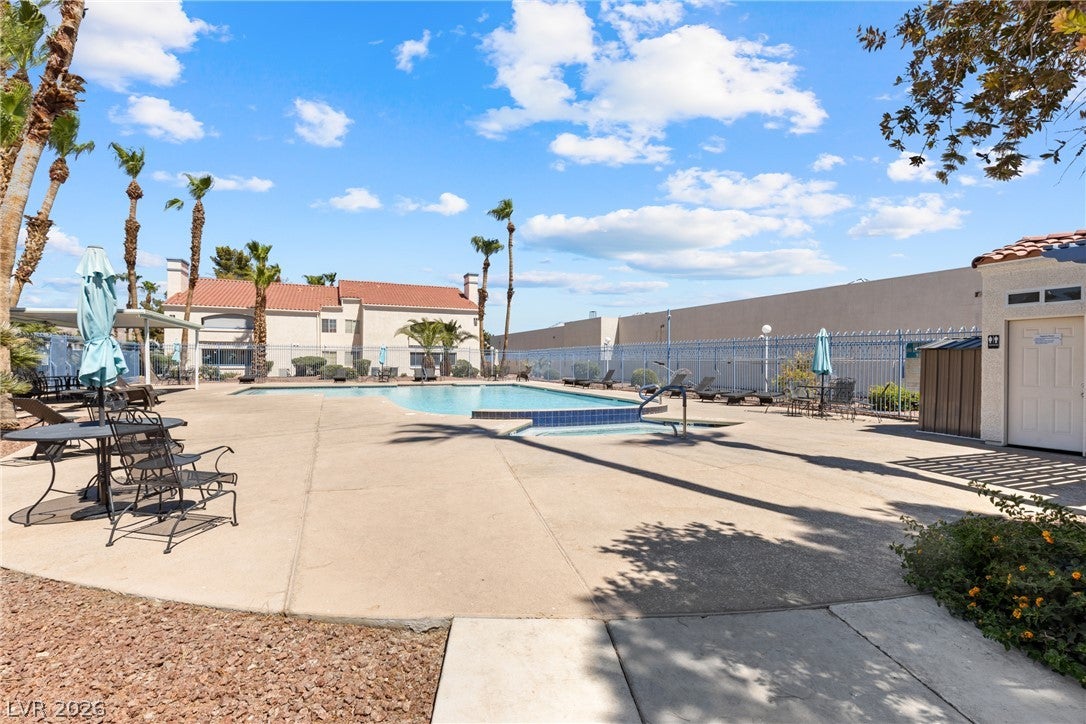 2725 S Nellis Boulevard 2052