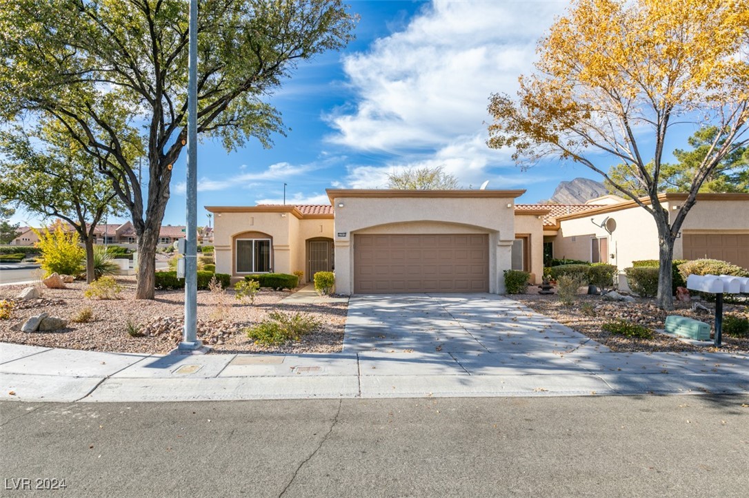 2705 Vista Butte Drive, Las Vegas, Nevada image 1