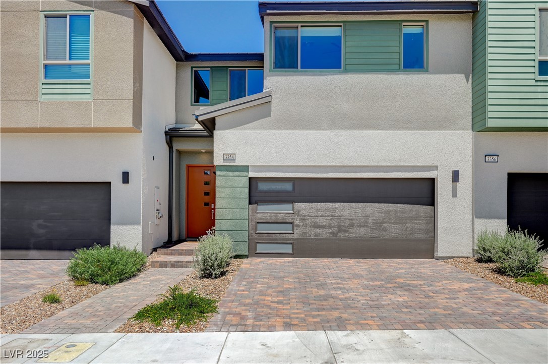 3358 Via Strada Street