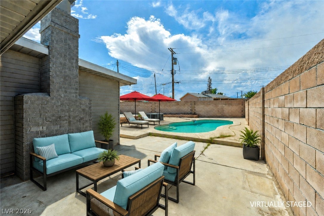712 Harper Circle