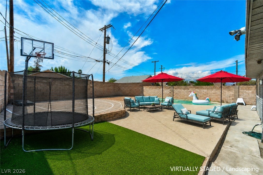 712 Harper Circle