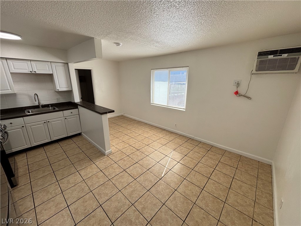 239 W Philadelphia Avenue 6