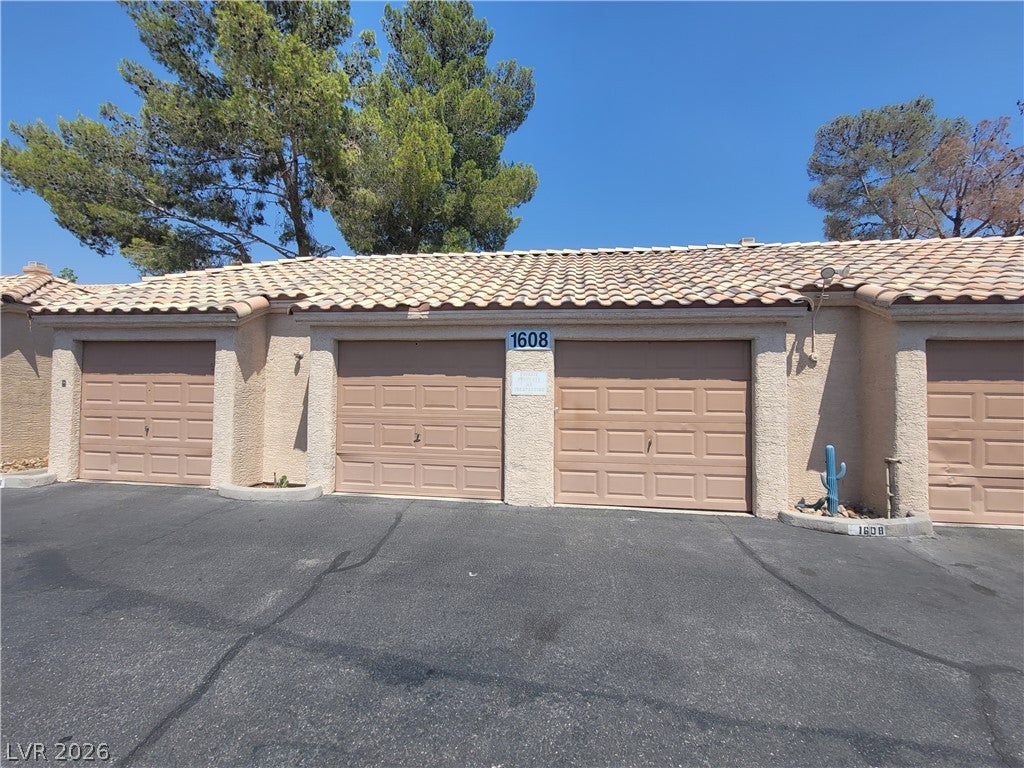 1608 N Torrey Pines Drive 103