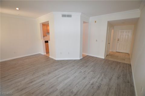 Photo of 270 E Flamingo Road #136, Las Vegas, NV 89169 (MLS # 2718930)