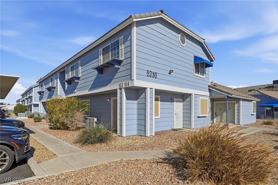 5330 Portavilla Court 203