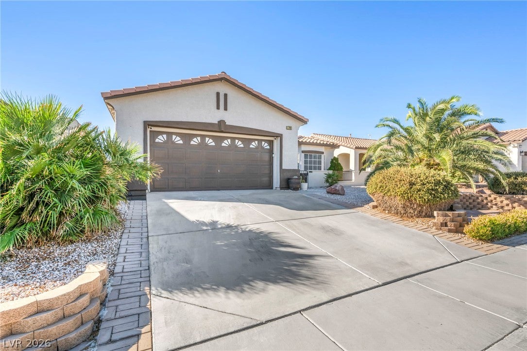 1709 White Daisy Way