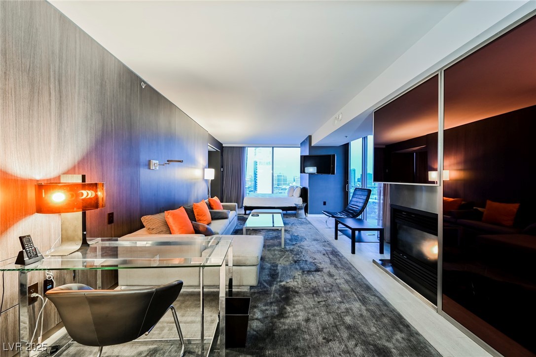 4381 W Flamingo Road 2322/2320