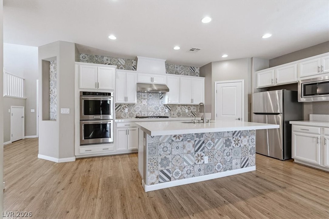 11844 Mino Rio Avenue