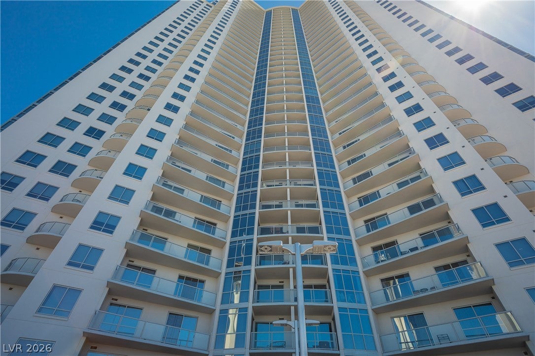 200 W Sahara Avenue 910