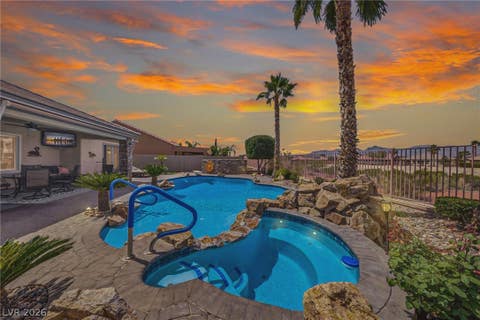 Homes For Sale - 8133 Bay Dunes Street<br/> Las Vegas, NV 89131