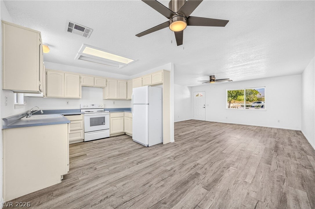 5880 Reno Lane