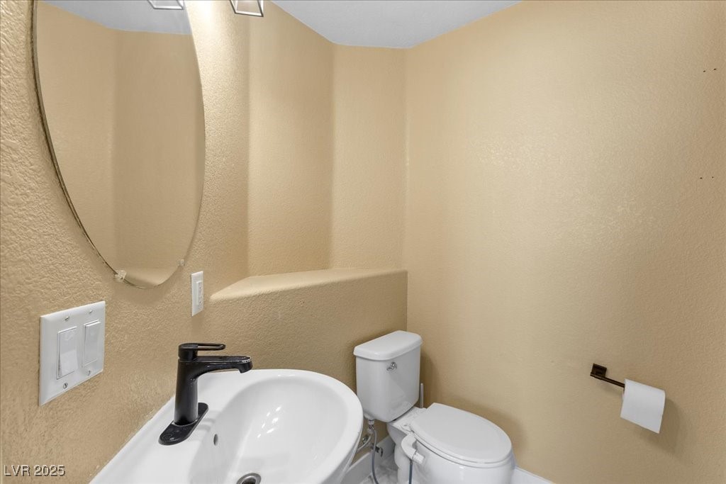 North Las Vegas, Nevada 89081, United States, 4 Bedrooms Bedrooms, ,3 BathroomsBathrooms,Residential,Active,194069