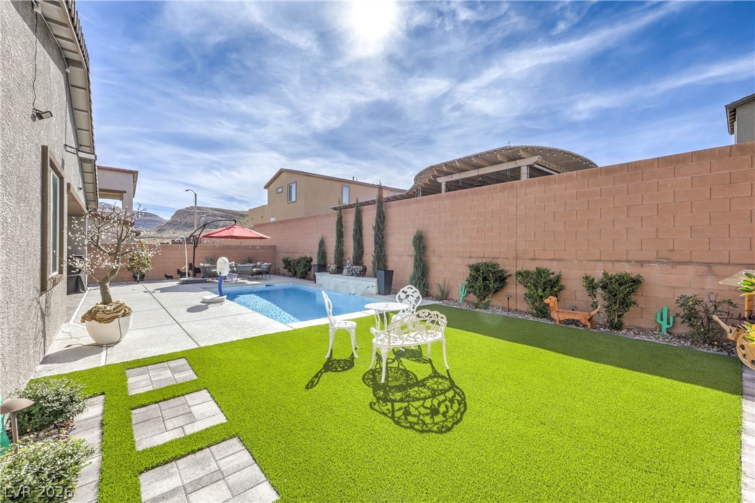 10089 Desert Azure Street