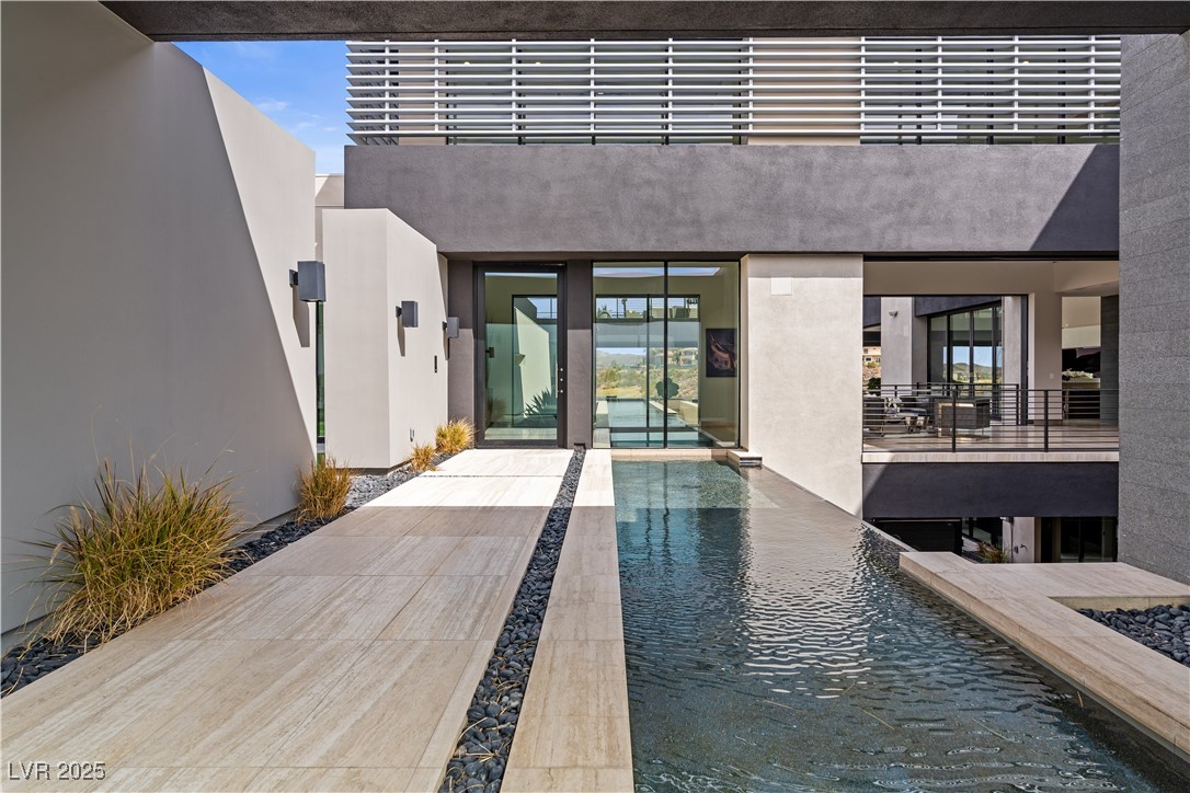 2787 La Bella Court
