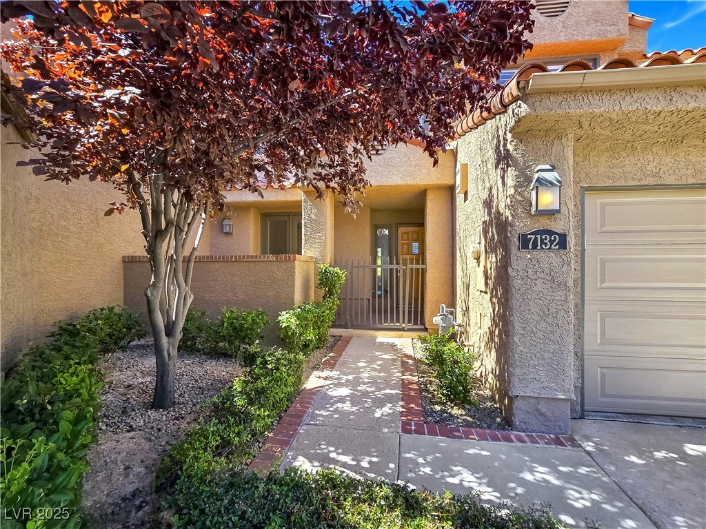 7132 Mission Hills Drive