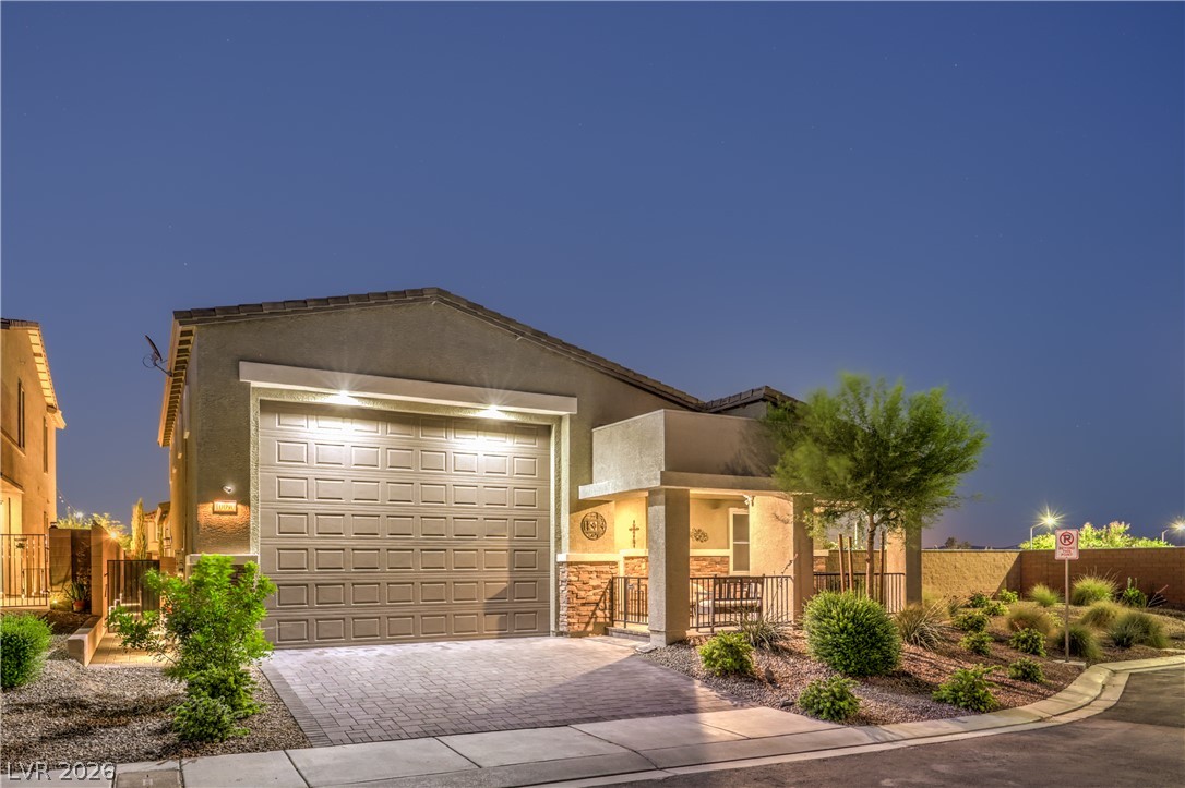 10090 Desert Azure Street