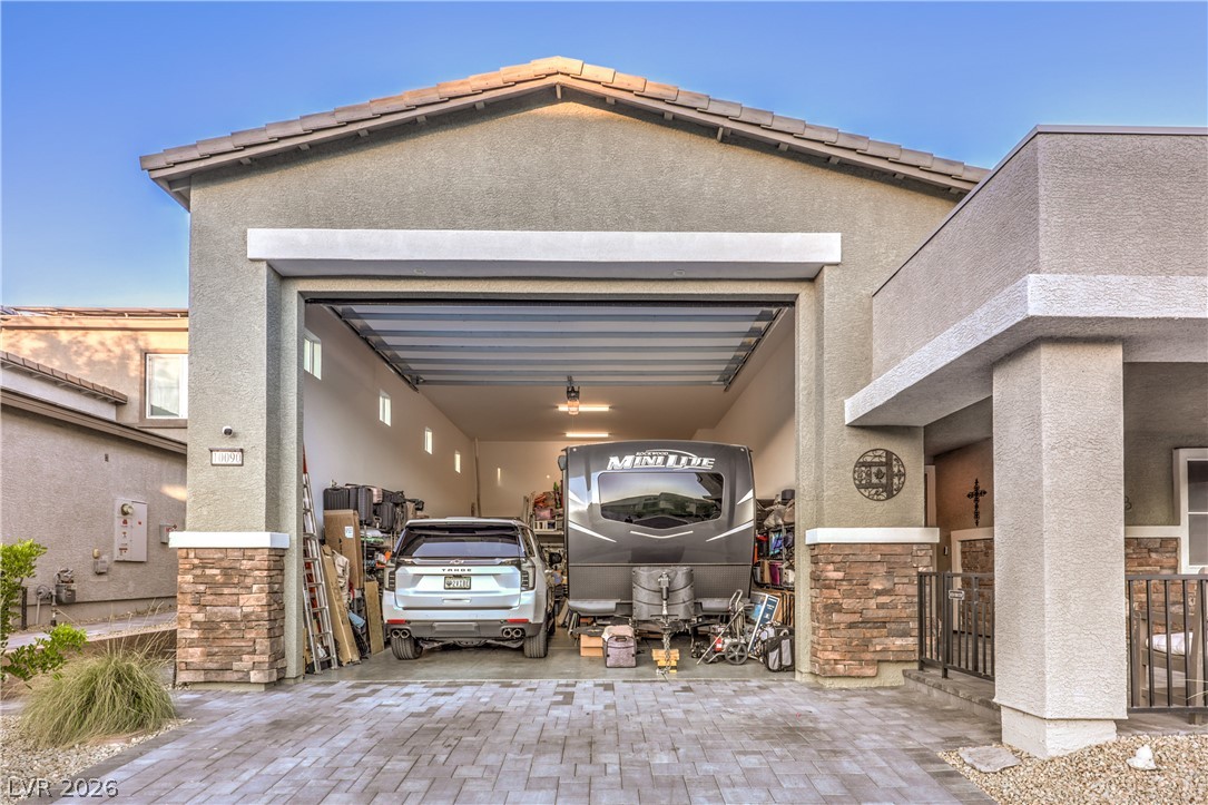 10090 Desert Azure Street