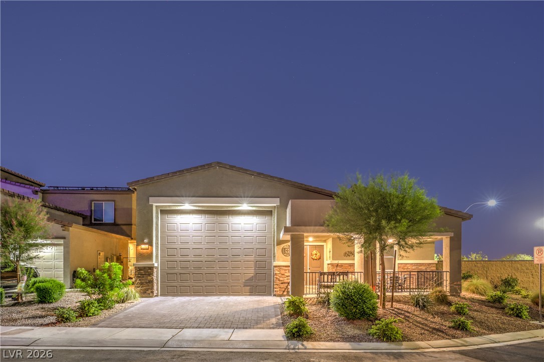 10090 Desert Azure Street