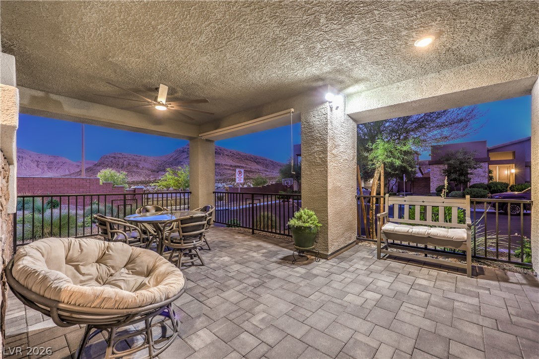 10090 Desert Azure Street