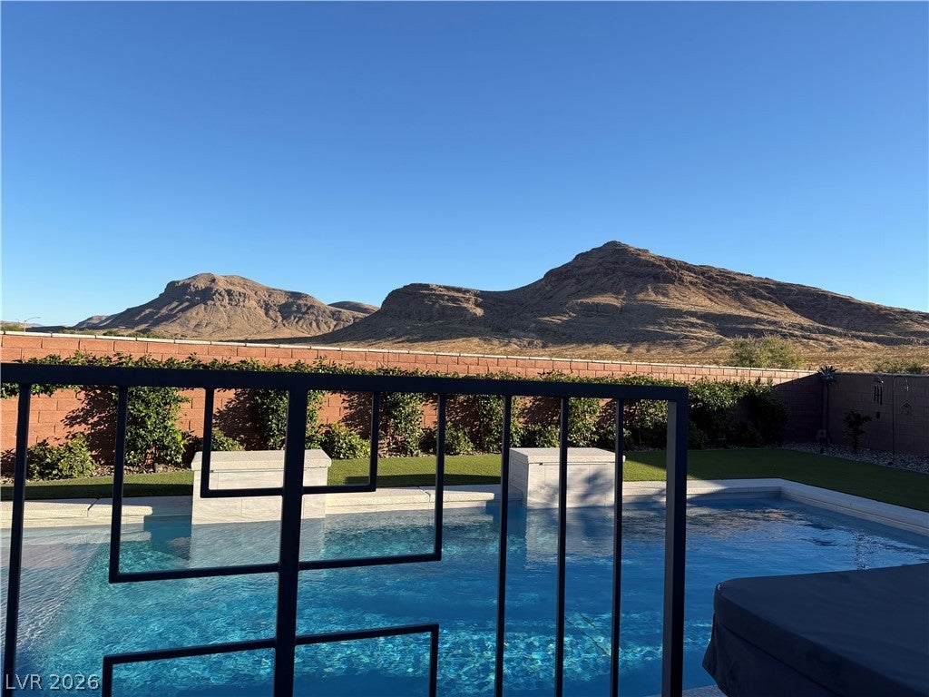 10090 Desert Azure Street