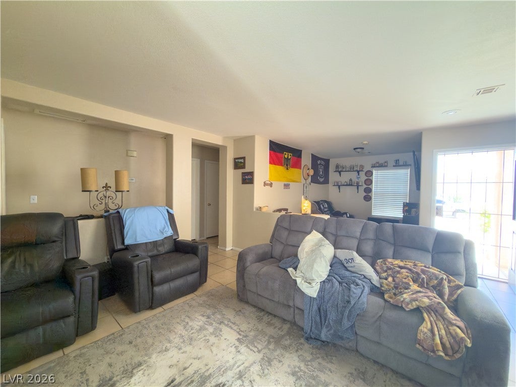 4048 Knoll Ridge Avenue