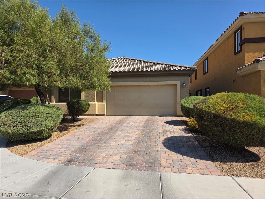 32 Buffalo Gap Court