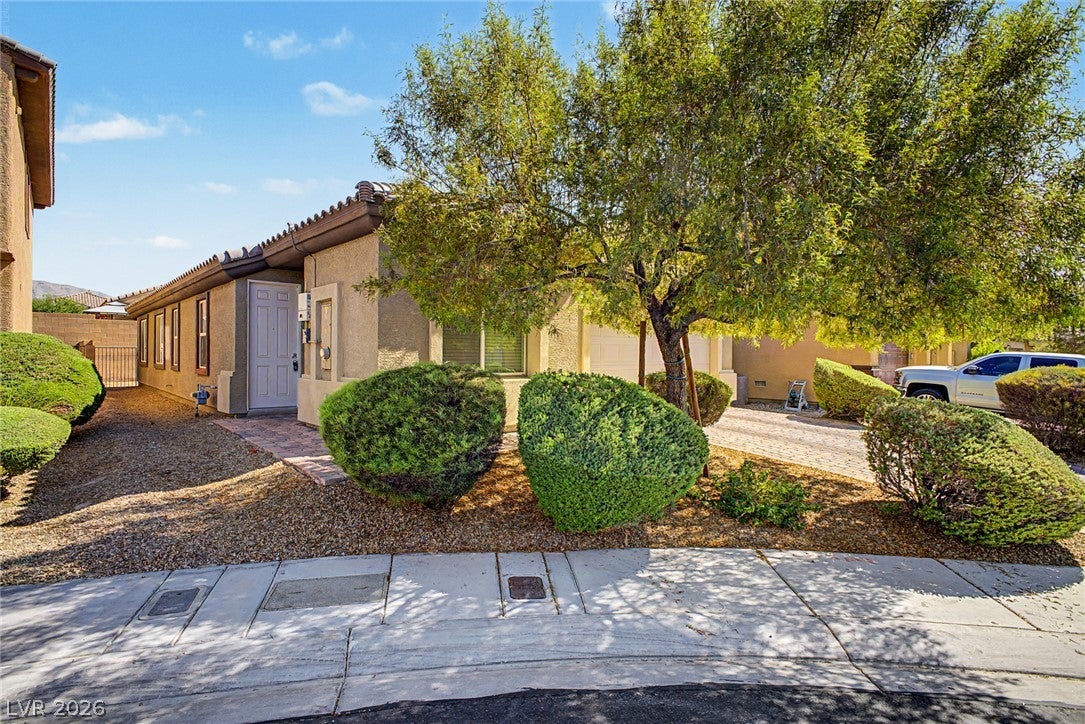 32 Buffalo Gap Court