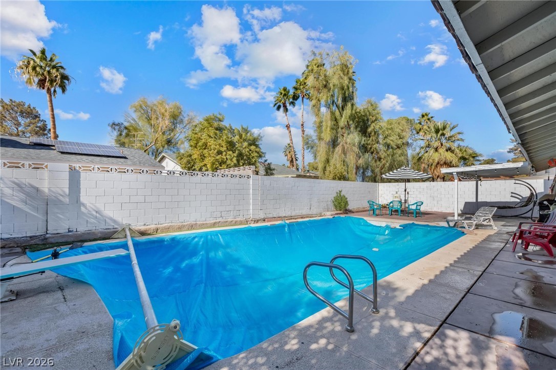 2423 Vista Colina Street