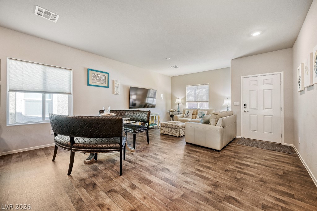 4352 Meadow Glade Avenue