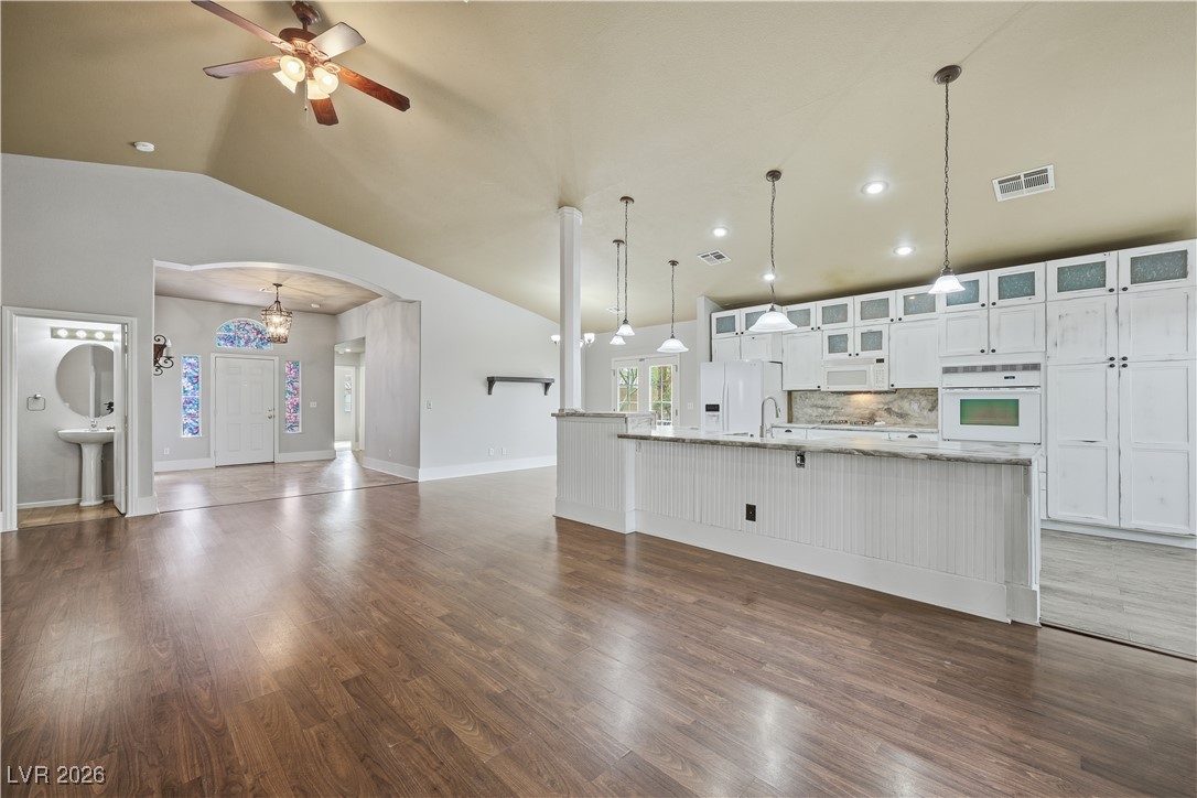 234 Gladiator Sword Court