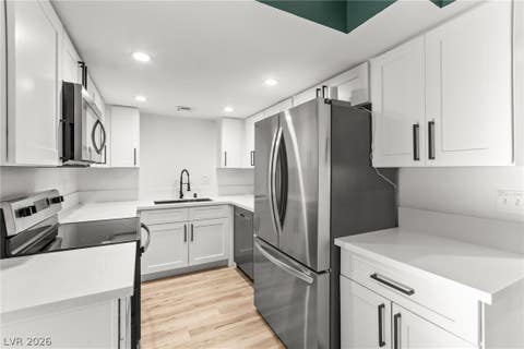 Townhouse For Sale - 2431 Old Forge Lane #104<br/> Las Vegas, NV 89121
