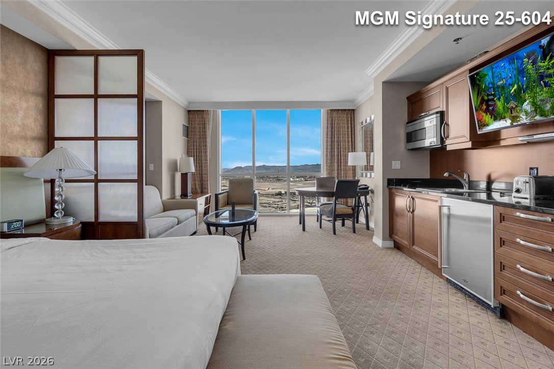 145 E Harmon Avenue 2504