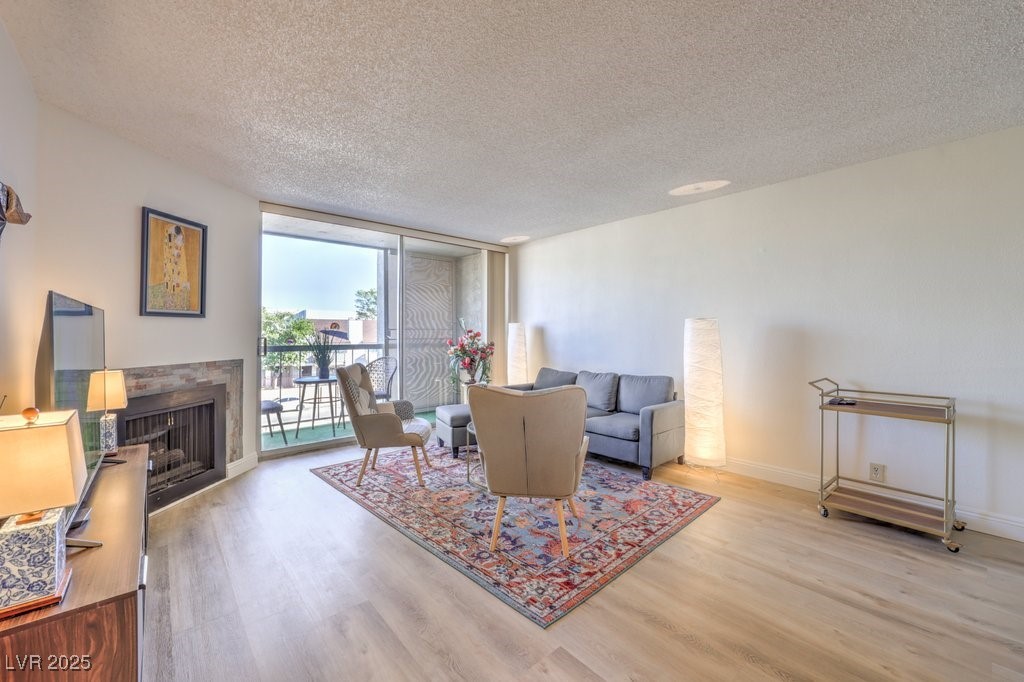 Properties 3 725 N Royal Crest Circle 227