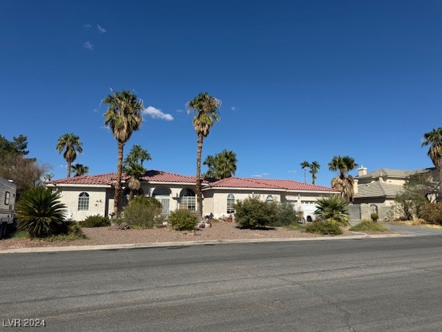 5868 Pioneer Avenue, Las Vegas, Nevada image 2