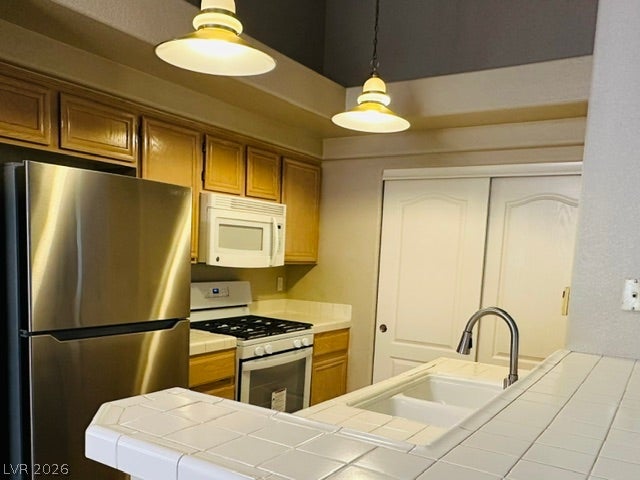 5255 Island Chain Road