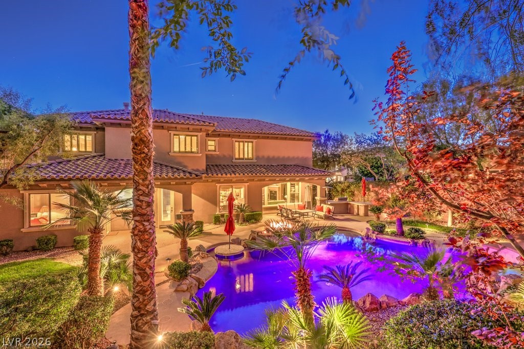 2712 Marie Antoinette Street